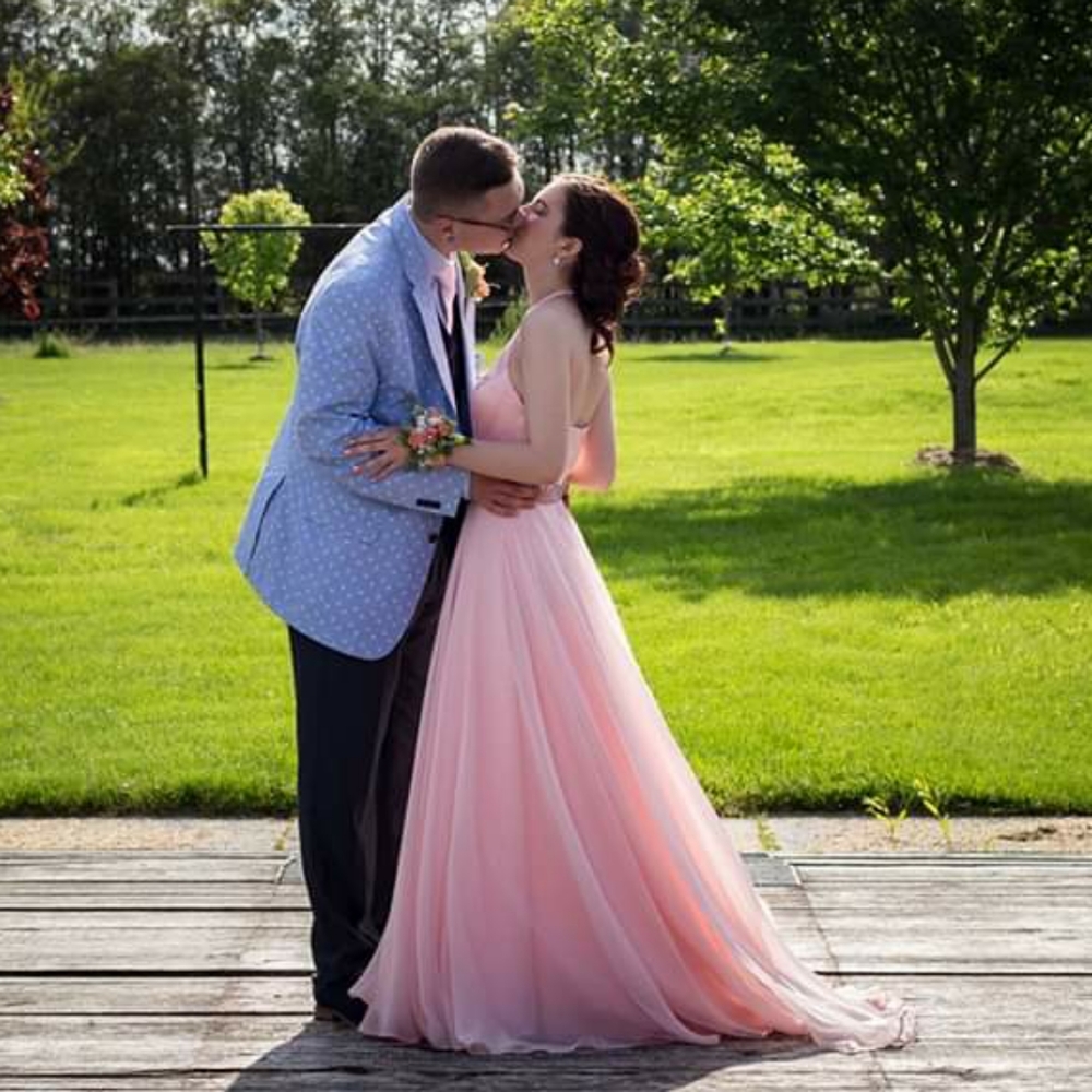 Beautiful Sherri Hill Prom Dress in Blush Pink - Picture 5 of 8